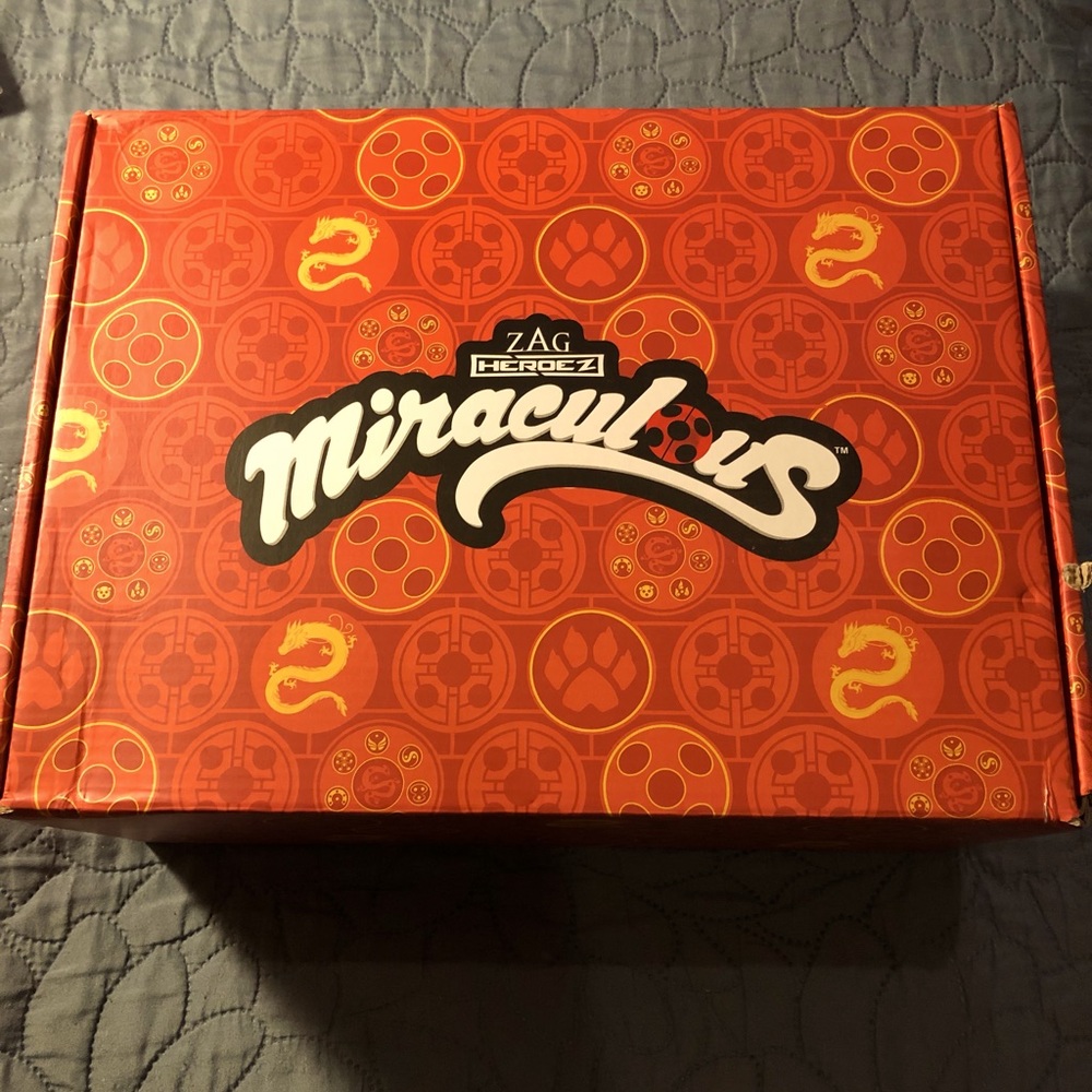 Miraculous Ladybug Kwami empty box